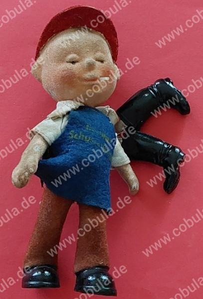 DDR Souvenir Berliner Schusterjunge mit Stiefel ca. 17cm Vintage