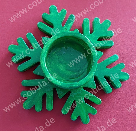 Handmade bei Familie Brummelbär Teelichthalter als Schneeflocke in der Farbe Grün ca. 11cm