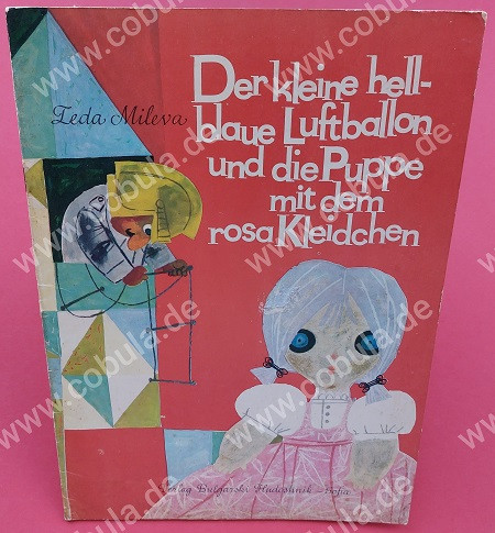 Der kleine hellblaue Luftballon und die Puppe mit dem rosa Kleidchen