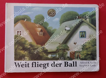 Weit fliegt der Ball